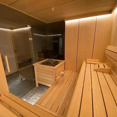 Christina דירה *