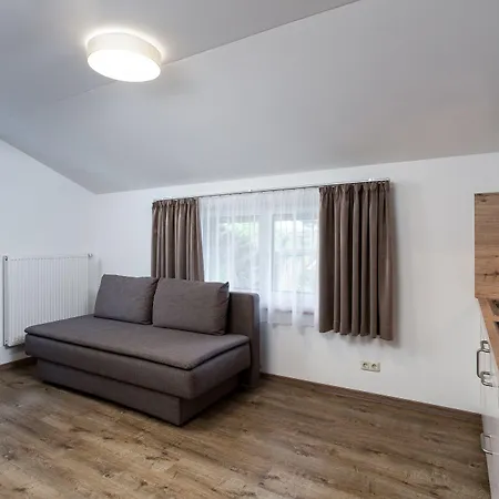 Christina דירה *