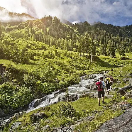 Christina זאלבך הינטרגלם