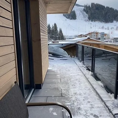 Christina * Saalbach-Hinterglemm