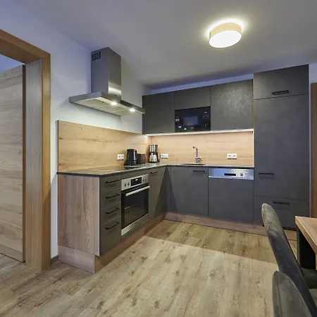 Christina Apartment *