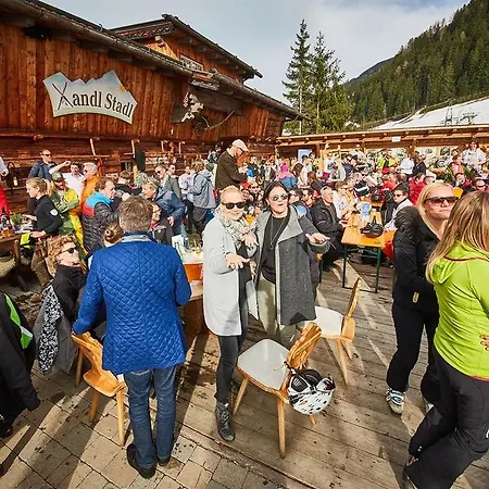 Christina Saalbach-Hinterglemm